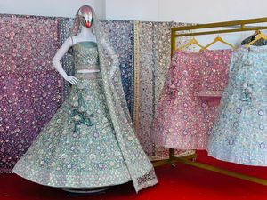 Lehenga choli อินเดียชุดแต่งงานปากีสถานที่น่าทึ่ง zarkan stonework Flair - Product Image 6