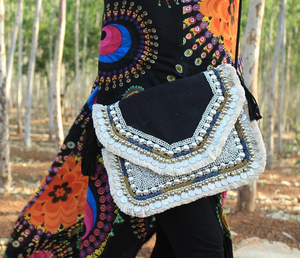 Sac à main traditionnel en tissu brodé avec cordon de serrage, sac à main ethnique pour femmes, pour mariage, fête et événements festifs - Product Image 3