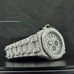 Reloj Cronógrafo de Lujo para Hombre con Esfera de Acero Inoxidable de 43 mm, Cristal de Zafiro, Movimiento de Cuarzo, Cierre Plegable de Seguridad y Correa de Moissanita - Product Image 4