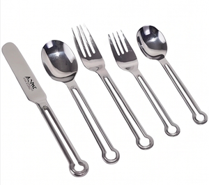 Elegante juego de cucharas de acero inoxidable con anillos plateados, acabado espejo, perfecto para cenas elegantes y bodas. - Product Image 1