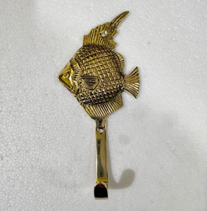 Brass Pineapple Decorative <b>Hooks</b> Wall Mount Key Rack and <b>Towel</b> <b>Hook</b> Metal Plant Pattern for Bathroom and Clothing Use - Product Image 4