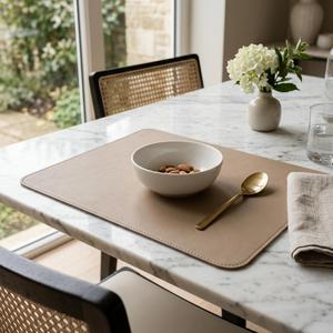 Bolsas y Estuches de Cuero Genuino, Mantel Individual Resistente al Calor y Lavable para Mesa de Comedor, para Restaurante, Cafetería, Personalizado OEM NPM-0001F - Product Image 1
