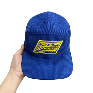 Casquettes de camping personnalisées en velours côtelé à visière plate, ajustables avec fermeture snapback, patchs tissés sportifs, pour la course, fabriquées au Vietnam - Product Image 1
