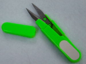 Coupe-fil DK-450 avec poignée en plastique |   Ciseaux à broder avec manche en plastique, lame en acier inoxydable, ciseaux de tailleur - Product Image 4