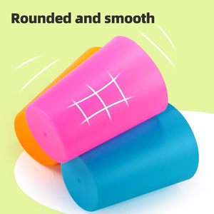 Ensemble de <span class=keywords><strong>2</strong></span> jeux de tasses empilables interactifs colorés - Entraînement mental et activité familiale compétitive avec 12 tasses, 54 cartes et cloche - Product Image 3