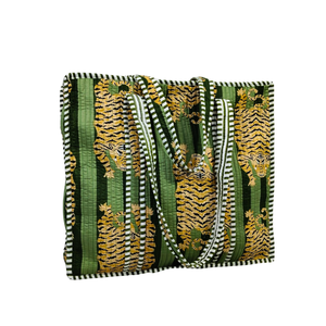 Bolso de mano grande con rayas de tigre y estampado de bloques sostenible-Shopper de algodón verde - Product Image 5