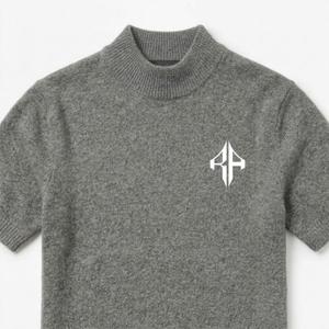Suéter de Punto para Hombre con Logotipo Blanco, Manga Corta, Cuello Redondo, Acrílico/Algodón, Corte Regular, Sin Cierre, por RIVIAN ATLANTIC - Product Image 6