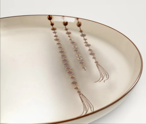 Support à gâteau rond en céramique LMB avec bord noir, plateau à dessert empilable pour la présentation de pâtisseries de mariage - Product Image 3