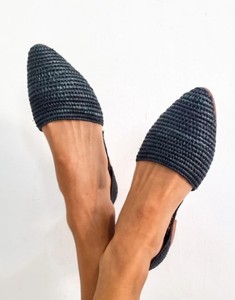 Raffia mules ทำด้วยมือ: babouches หนังโมร็อกโก - Product Image 1