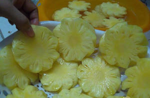 Tranches d'ananas séchées de haute qualité, emballées en vrac, purifiées et purées, conservées au sirop, riches en nutriments, saines, en provenance de serre, collation fruitée - Product Image 4