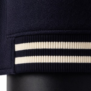 Veste universitaire bleu marine pour homme avec manches blanches, col rabattu, boutons, coupe classique, style automne - Product Image 6