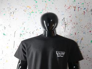 Camiseta Negra 100% Algodón con Bolsillo, Peso Pesado 250 GSM, Lavado Ácido, Transpirable, Estilo Urbano, Estampado por Transferencia Térmica - Product Image 5