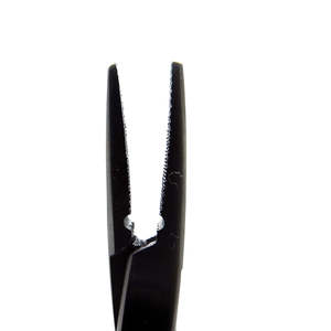 Porte-aiguille médical professionnel en bois Medic Instrument TC Crile 20cm, droit, en acier, pour chirurgie, par SurgiRight - Product Image 4