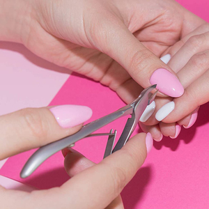 Cortacutículas de Alta Calidad con Cuchilla Extra Afilada de Acero con Alto Contenido de Carbono, para Uso Profesional en Manicura y Arte de Uñas - Product Image 2
