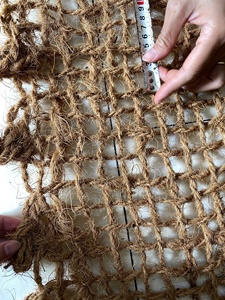 Filet en fibre de coco naturelle pour le contrôle de l'érosion des sols, la stabilisation des pentes, la couverture du sol, l'aménagement paysager, le jardinage, taille OEM - Product Image 6