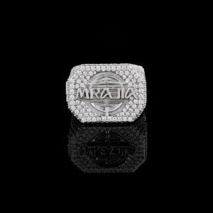 Anillo de Plata de Ley 925 con Baño de Oro y Moissanita de VANDANA CREATION, Estilo Hip Hop, Moderno y Clásico, para Novia - Product Image 3