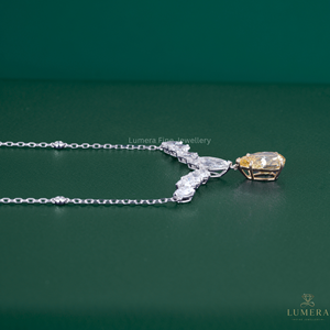 Collier chaîne en or 14 carats avec diamant en forme de poire gradué certifié IGI, serti d'une pierre centrale fantaisie jaune en forme de poire - Product Image 5