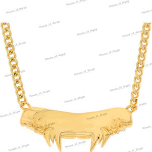 Pendentif Grill Fang serti de diamants avec accent rouge en moissanite, fabriqué en argent 925, pendentif de luxe Hip Hop - Product Image 2