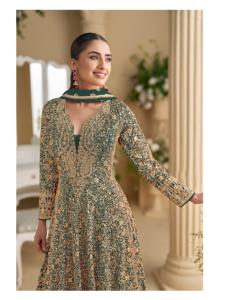 Vestido Anarkali de Diseñador Sayuri, Modelo Parampara, en Tela Georgette, con Bordado Intenso, Lentejuelas y Trabajo Zarkan, Ideal para Bodas, Superventas - Product Image 3