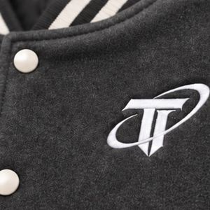 Chaqueta Varsity Negra para Hombre, Chaqueta Bomber Clásica de Béisbol, Manga Larga, Cierre de Botones, Chaqueta Universitaria con Letras, Ropa Casual de Calle - Product Image 4