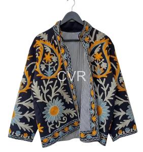 Abrigo de talla grande para mujer con cuello mandarín y bordado floral, manga larga, estilo bohemio, informal, para otoño, de algodón. - Product Image 2