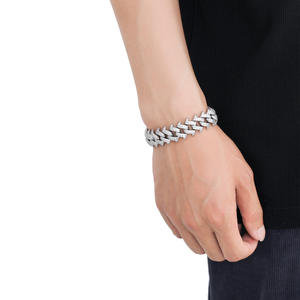 Bracelet en diamant moissanite hip-hop personnalisé OEM le plus vendu, avec coffret cadeau haut de gamme disponible au meilleur prix depuis l'Inde - Product Image 1