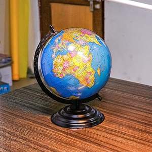 Globo Terráqueo Giratorio de Metal Premium con Mapa Detallado Impreso y Base Resistente para Decoración del Hogar, Oficina o Aula - Product Image 1