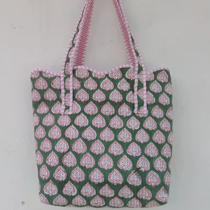 Sac fourre-tout en coton matelassé léger fait main, motif floral ethnique de qualité supérieure, réutilisable, pliable, grande capacité, sacs fourre-tout pour femmes - Product Image 1