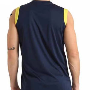 Uniforme de volley-ball imprimé sur mesure pour hommes, 100% polyester, durable, séchage rapide, vente en gros, fabriqué au Pakistan - Product Image 6