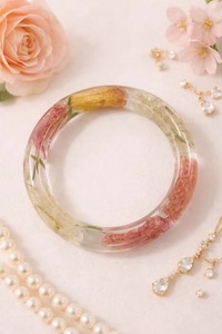 Dernières créations de bijoux pour femmes faits à la main, accessoires de mode, bracelets ronds en résine émaillée avec fleurs et plantes séchées, artisanat - Product Image 5