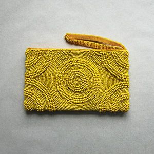 กระเป๋าใส่เหรียญปักลายแบบดั้งเดิมพร้อมงานฝีมือทำมือระดับพรีเมียม - Product Image 1