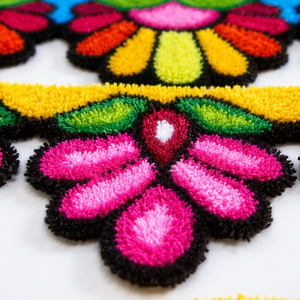 Tapis Rangoli en laine et plumes de qualité supérieure, Toran Ubbran Patti avec 3 crochets, décoration festive faite à la main pour porte et mur - Product Image 4