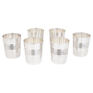 Vasos de chupito de acero inoxidable de pequeña capacidad con superficie pulida para servir licor, whisky, vodka y tequila - Product Image 1