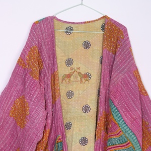 Manteau Kantha en coton traditionnel fait à la main pour femmes Kimono Veste Kantha réversible vintage Conception Méthode de tissage tissé - Product Image 4
