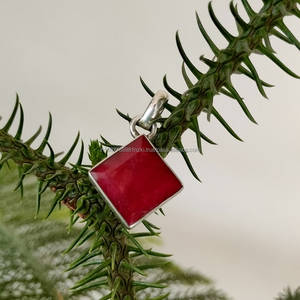 Colgante de Plata de Ley 925, colgante de piedras preciosas de Rubí, joyería de piedras preciosas de plata hecha a mano, colgante de plata de rubí para collares y mujeres - Product Image 3