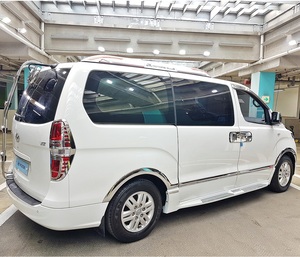 HYUNDAI GRAND STAREX 2021, Camioneta de Pasajeros Grande, Interior Espacioso, Minibús, Área de Carga Amplia, Transporte Familiar, Generosa Capacidad para Personas - Product Image 3