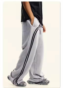 Pantalones Deportivos Extra Grandes de Felpa Francesa Personalizados con Franja Lateral y Logotipo Bordado, Pantalones Anchos con Lavado Ácido, Estilo Urbano - Product Image 5