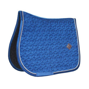 Tapis de selle polyvalent bleu matelassé en velours avec doublure en maille respirante et rembourrage en coton et polyester pour l'équitation - Product Image 1