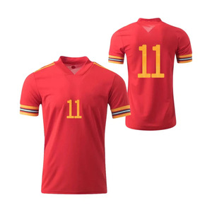 เสื้อฟุตบอลผู้ชายแขนสั้นระบายอากาศดีไซน์ใหม่ทันสมัยขายส่งราคาดีที่สุด  รับออกแบบสีและโลโก้ตามสั่ง ผลิตจากโพลีเอสเตอร์ 100% สำหรับทุกเพศ - Product Image 5