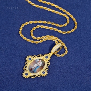 Pendentif personnalisé en moissanite avec photo de fleur, pendentif personnalisé avec image en moissanite, pendentif personnalisé serti de pierres, pendentif portrait personnalisé - Product Image 4