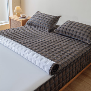 Quilted Woven 300tc 100% Polyester Air-Permeable Folding Mattress Cover Machine Washable All-Season <b>Bed</b> Protection <b>Pad</b> for - Product Image 4