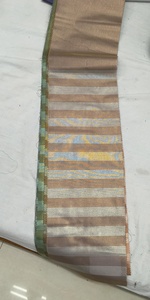 Tissu en soie à motif Banarasi pour robes de soirée, Kurtis, Anarkali, et ensembles de créateur, matériau textile tissé en Zari métallique transparent - Product Image 5