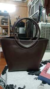 Bolso Bandolera Compacto y Elegante de Cuero Genuino con Múltiples Compartimentos de Almacenamiento, Impermeable, con Cierre, para Hombres, Viajes y Uso Diario - Product Image 1