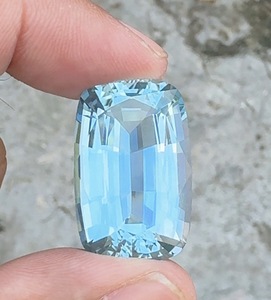 Aigue-marine naturelle bleue de 23,20 carats, taille coussin, coupe excellente, sans défaut, avec éclat, provenant du Brésil - Product Image 3