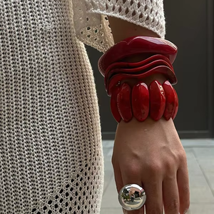 Bracelet jonc en résine écologique transparente épaisse et géométrique pour femme – Tendance et idéal pour les soirées – Vente directe usine - Product Image 1