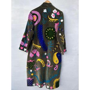 Veste longue en velours brun de qualité supérieure, brodée avec des fils floraux multicolores, manches longues, manteau d'hiver pour femmes - Product Image 6