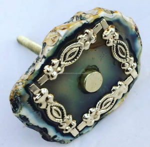 Vente en gros de boutons et de poignées de tiroirs en bois pour armoire de cuisine, commode et meuble au design moderne Installation facile Couleur bleu ciel FWE - Product Image 1