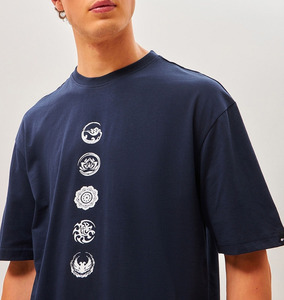 เสื้อยืดคอตตอนผู้ชายพิมพ์ลาย DTF แบบกำหนดเอง คุณภาพพรีเมียม คอกลม สวมใส่สบาย ระบายอากาศได้ดี เนื้อผ้านุ่ม ผู้ผลิตแบบ OEM และ ODM - Product Image 4