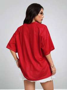 Camiseta Deportiva de Fútbol Americano para Mujer, Estilo Streetwear, Personalizada OEM, Roja, Oversize, de Malla, Transpirable, de Poliéster, Cuello en V, Ajuste Holgado - Product Image 4