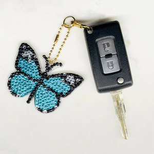 Llavero de mariposa bordado con cuentas, hecho a mano, estilo bohemio, colgante para bolso para mujer, con cierres de metal dorado, regalos - Product Image 1